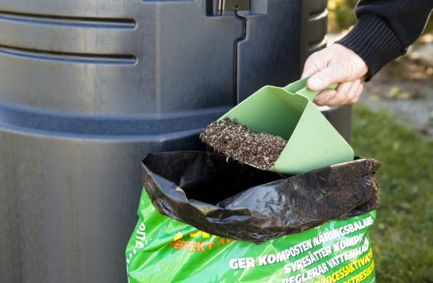 Compost litter bucket
