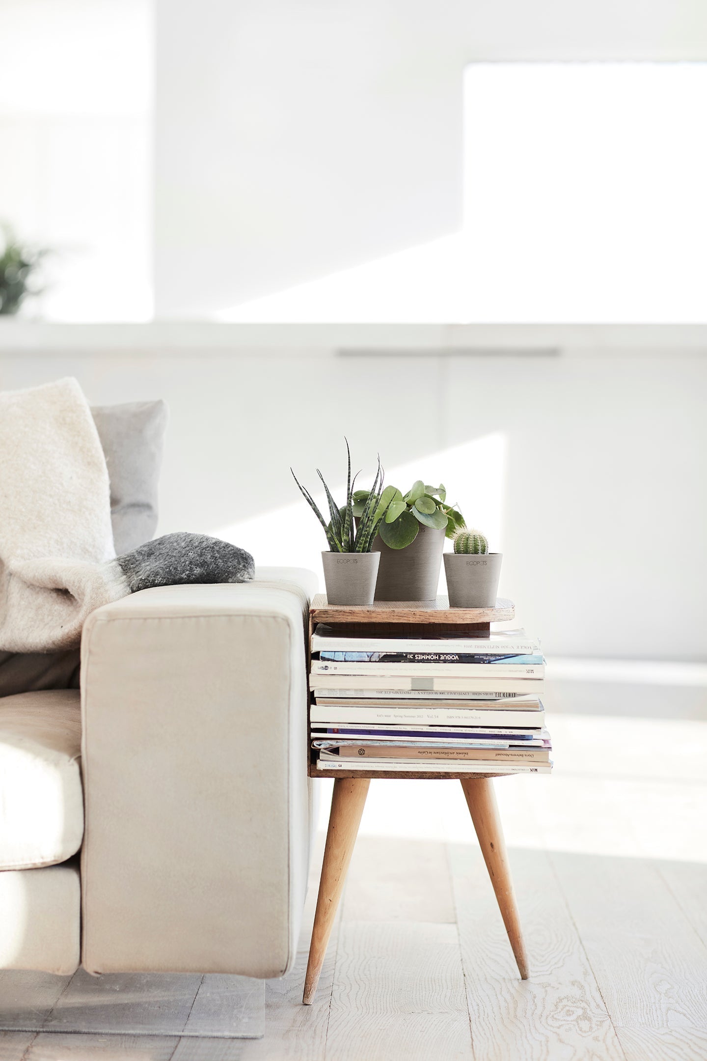 Kukkaruukku - Ecopots - Amsterdam 13cm taupe - Ecopotskauppa - Uuden aikakauden kukkaruukku