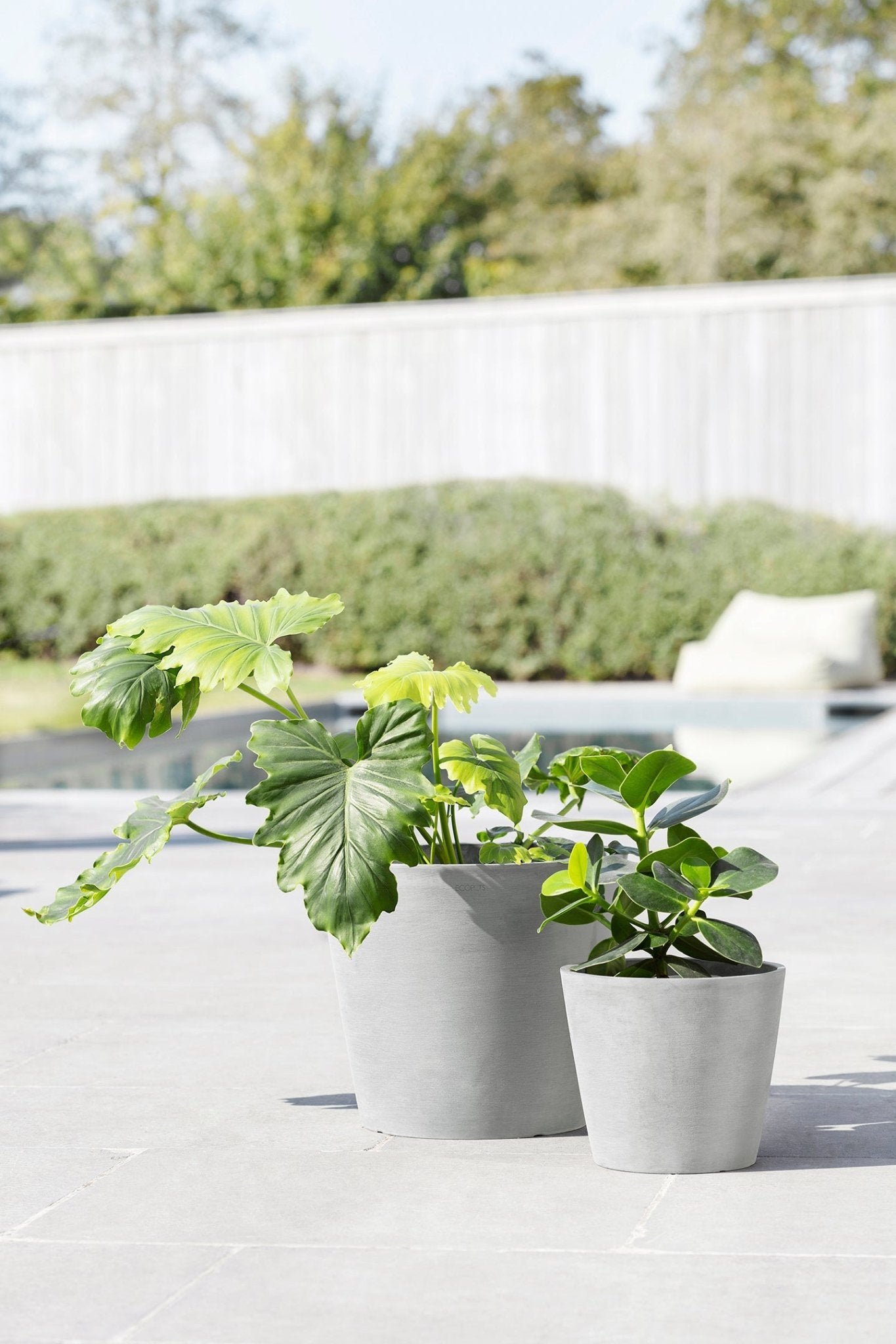 Kukkaruukku - Ecopots - Amsterdam 30cm valkoharmaa - Ecopots - Uuden aikakauden kukkaruukku kierrätysmateriaalista