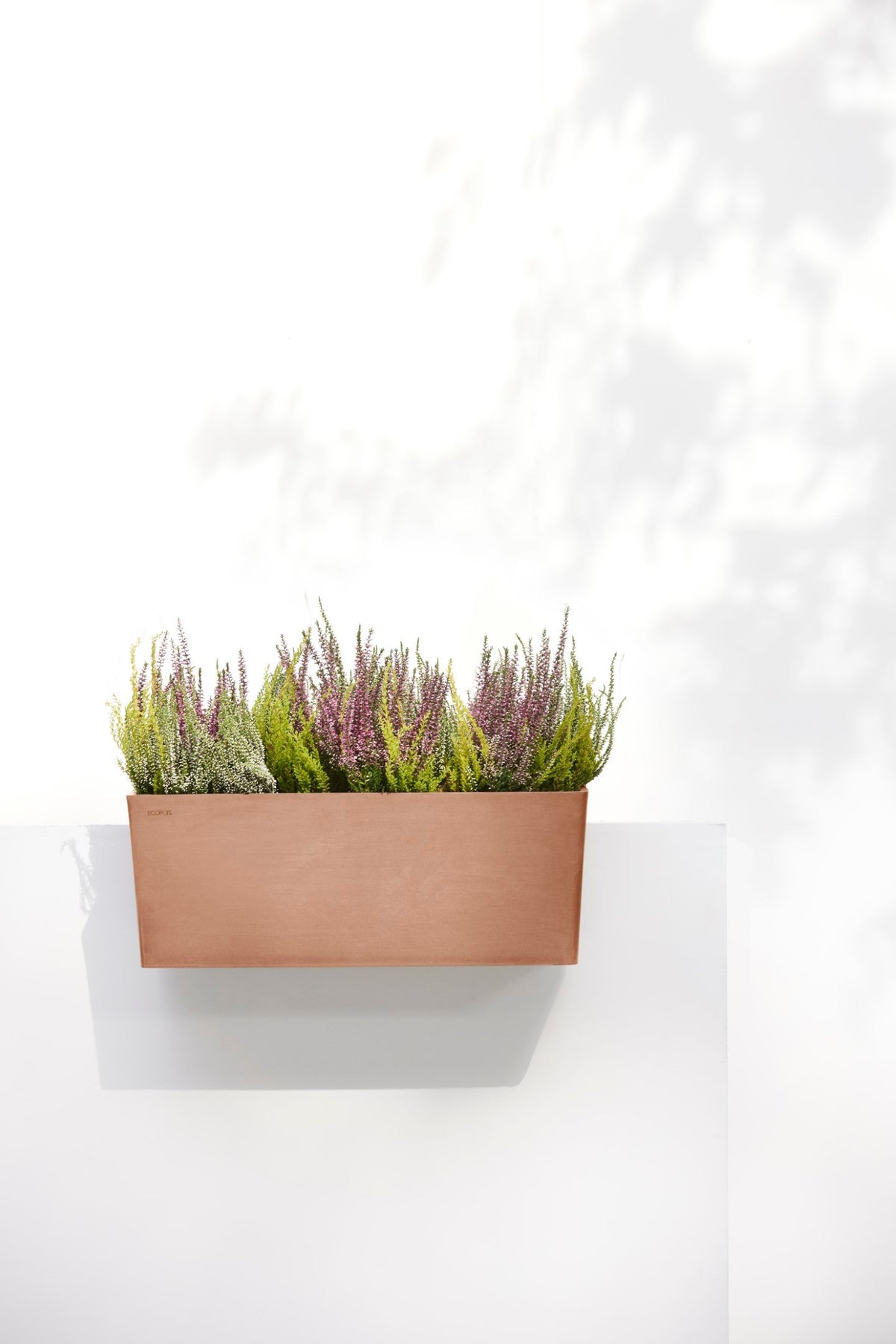 Kukkaruukku Bruge ripustettava 55cm terracotta – tunnelmakuva