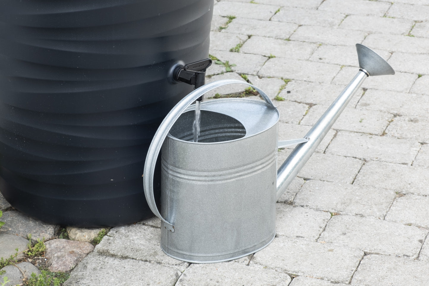 Rainwater barrel 240l anthracite with lid 