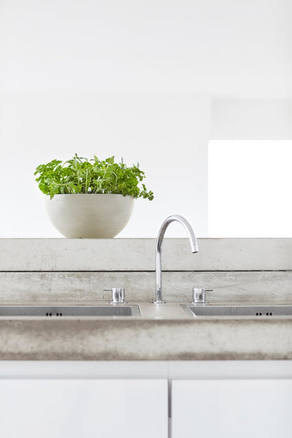 Kukkaruukku - Ecopots - Brysseli 30cm valkoharmaa - Ecopots - Uuden aikakauden kukkaruukku kierrätysmateriaalista