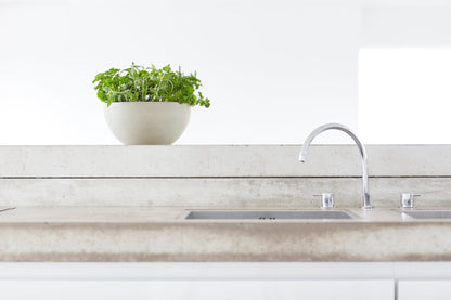 Kukkaruukku - Ecopots - Brysseli 35cm valkoharmaa - Ecopots - Uuden aikakauden kukkaruukku kierrätysmateriaalista